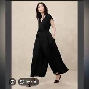 NWT. Banana Republic Crystal Pleated Jumpsuit. Size XS petite.